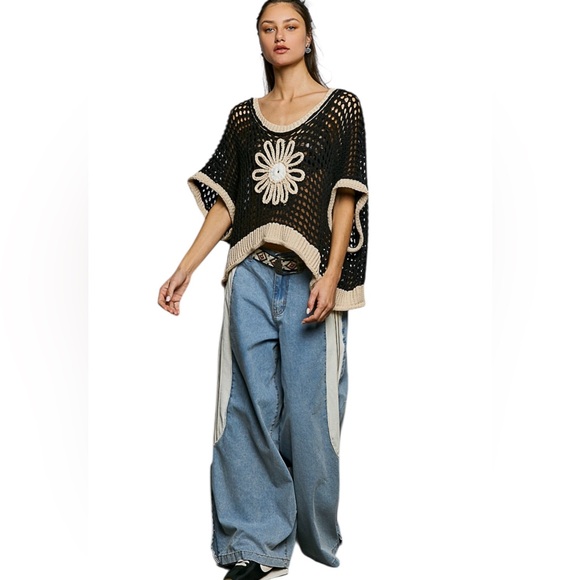 POL 🌼 Black Cotton Blend crochet Short Sleeve Floral Top - Picture 7 of 7